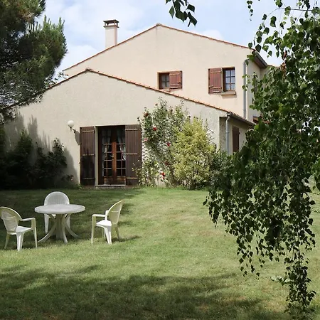 Holiday home Chez Pierrot Et Gisele