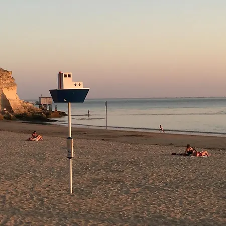Holiday home Chez Pierrot Et Gisele